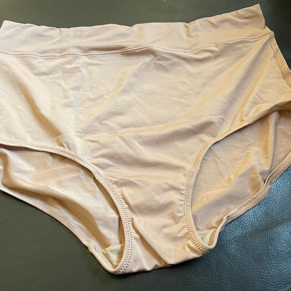 Warner’s brief L/7 - Picture 2 of 4